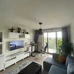 Spacious 60M2 By The River For Nomads