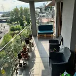 Spacious 60M2 By The River For Nomads